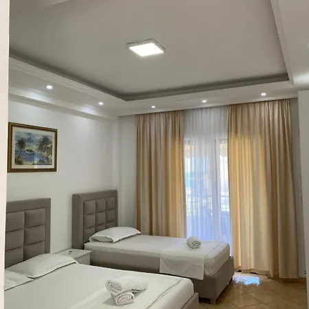 Apartament White
