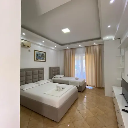 Apartament White