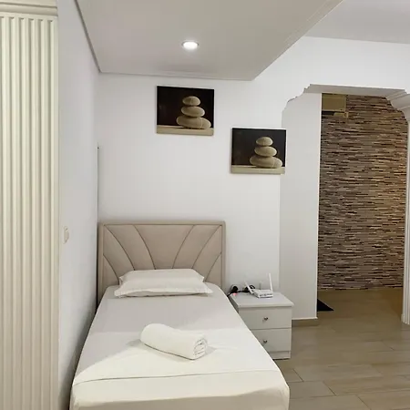 Apartament White